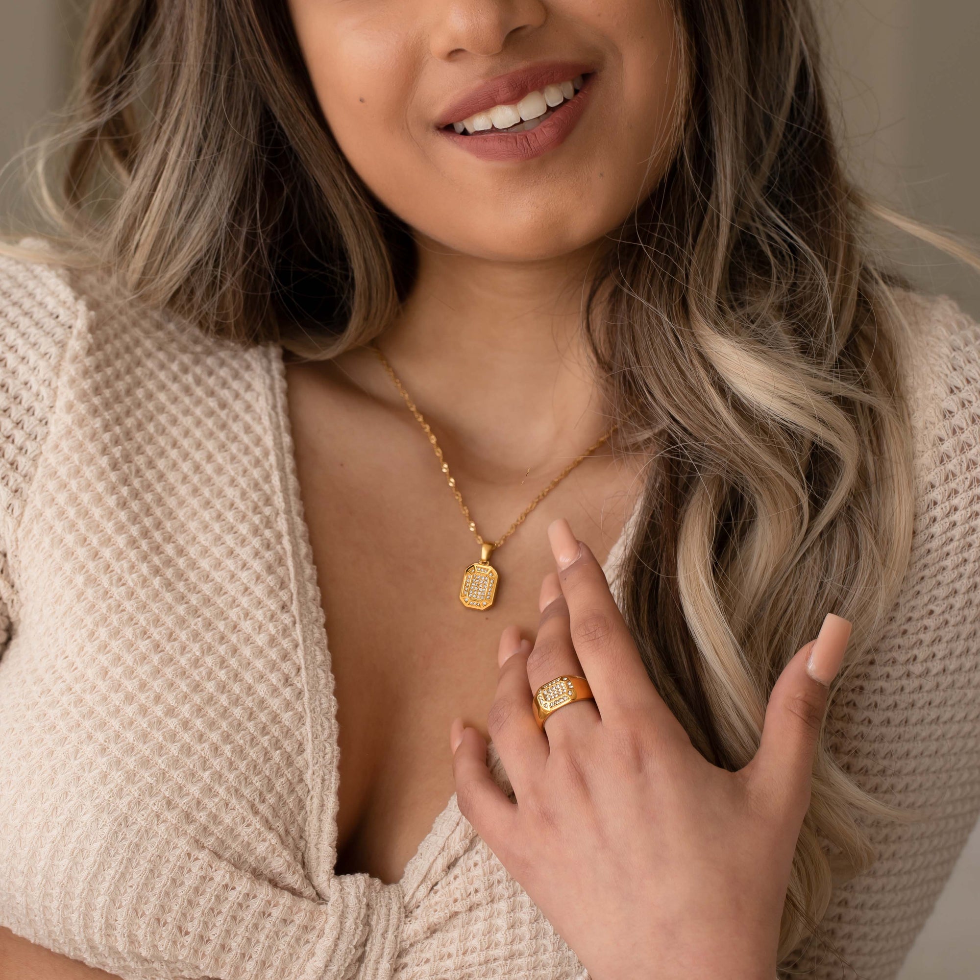 Anura ring - Tarnish free