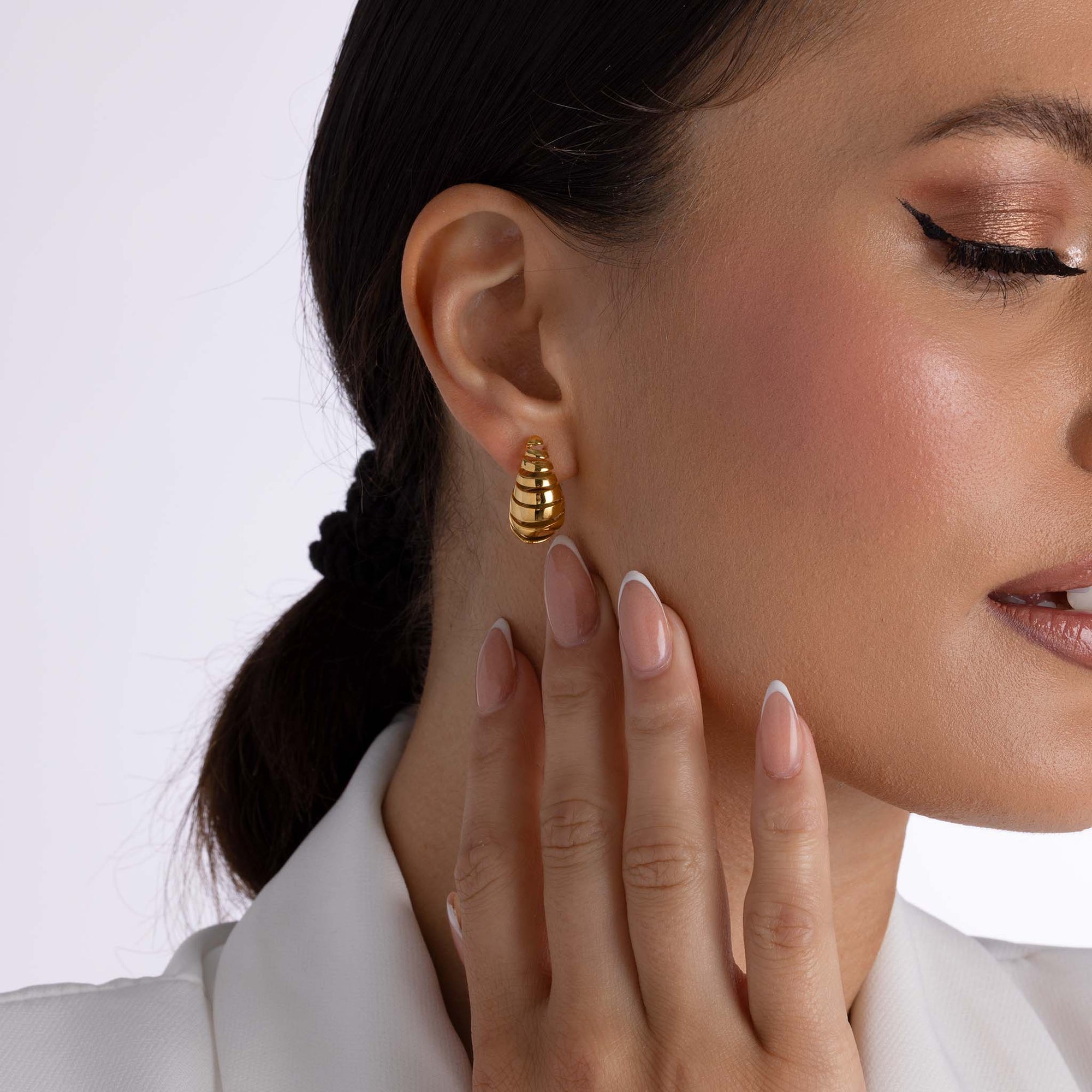 Curled drop earrings - Tarnish free